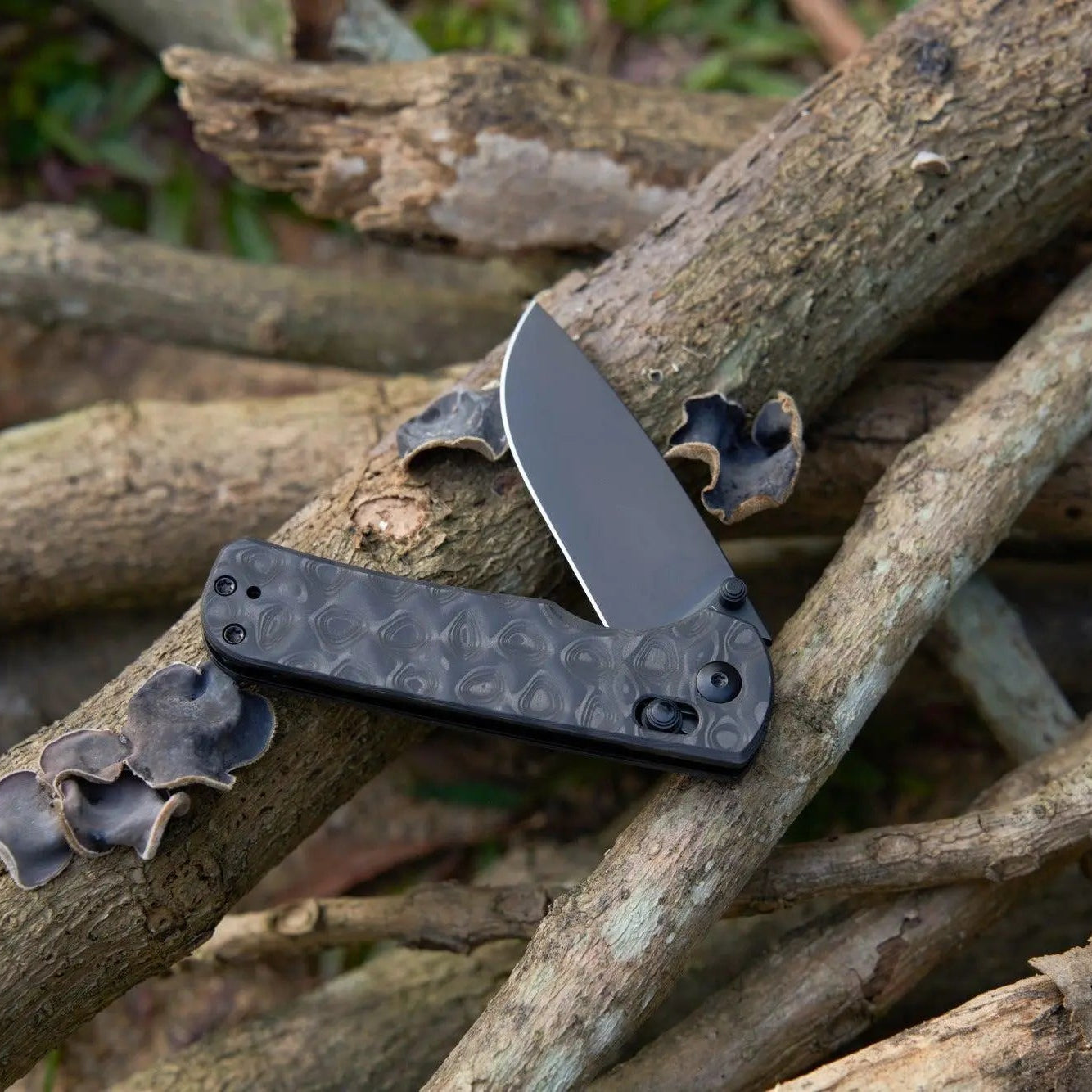 Oknife Rubato 4 Rail Lock Carbon Fiber Handle EDC Knife - RUBATO4-CF - Wise Line Tools