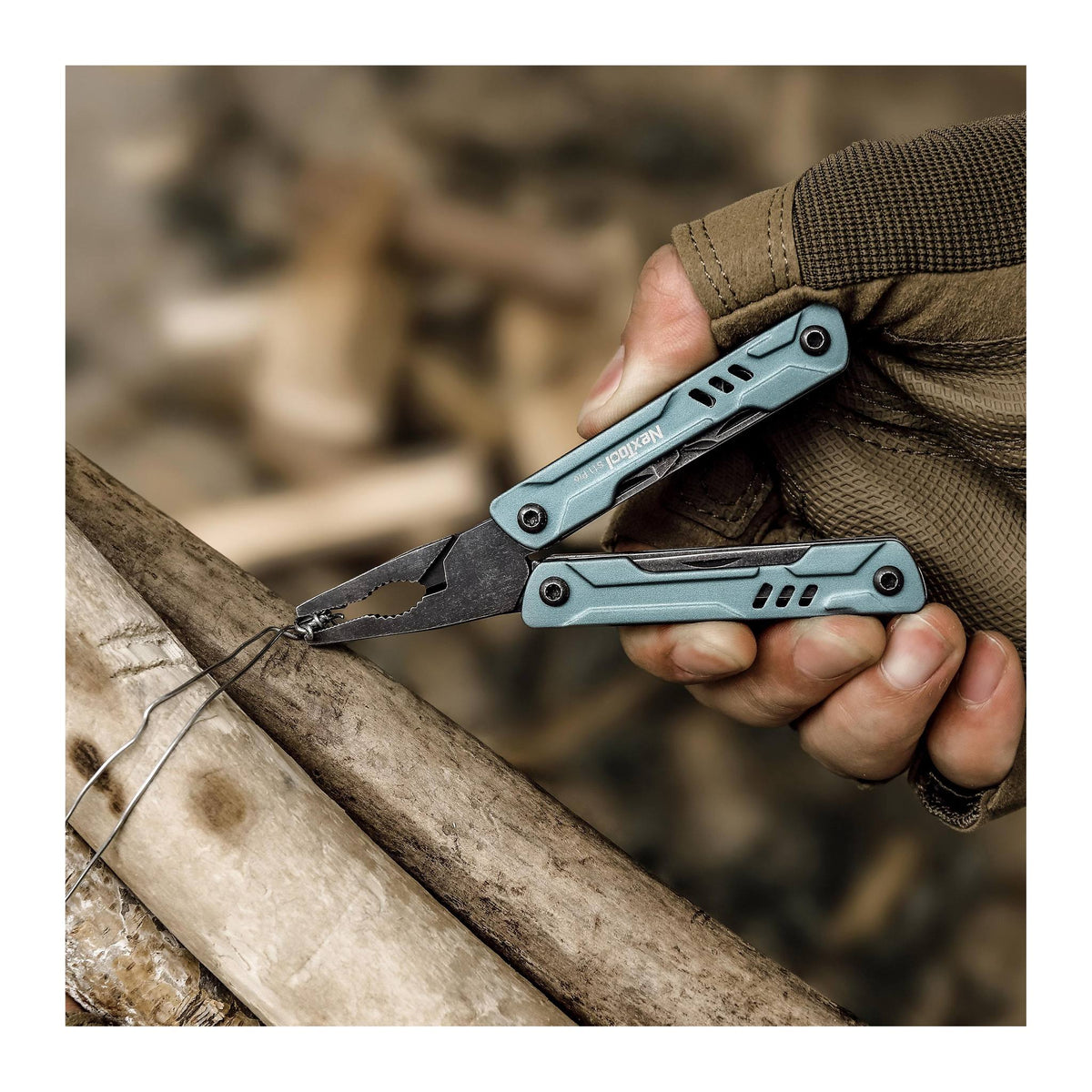 NexTool Mini Sailor S11 Pro - in use on wood