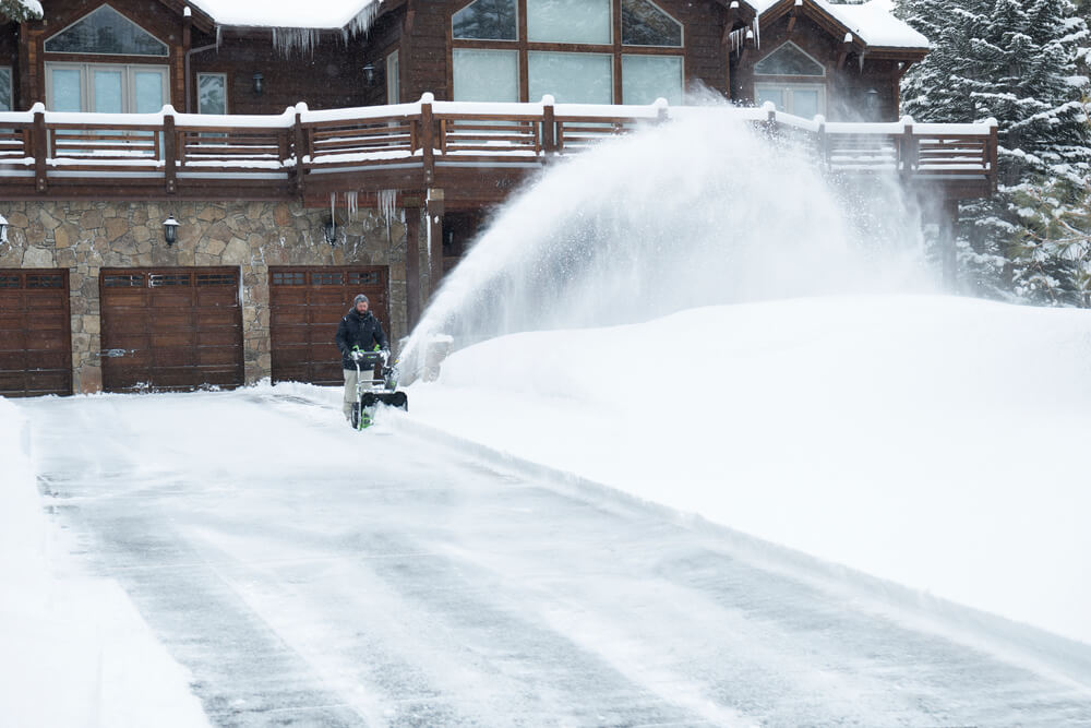 EGO SNT2405 - POWER+ 24 in. Self-Propelled 2-Stage Snow Blower with Peak Power™ and 2 x 7.5 Batteries and Dual Port Charger