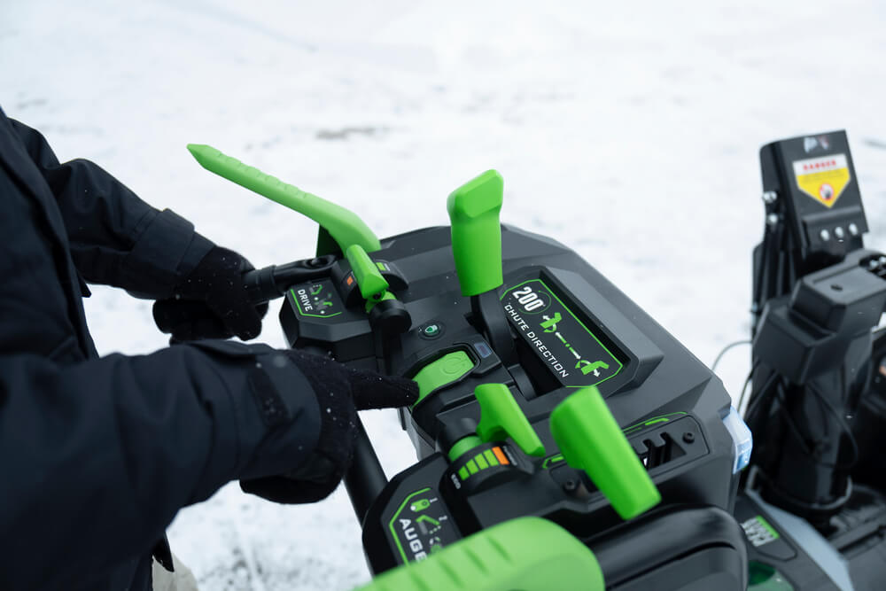 EGO SNT2405 - POWER+ 24 in. Self-Propelled 2-Stage Snow Blower with Peak Power™ and 2 x 7.5 Batteries and Dual Port Charger