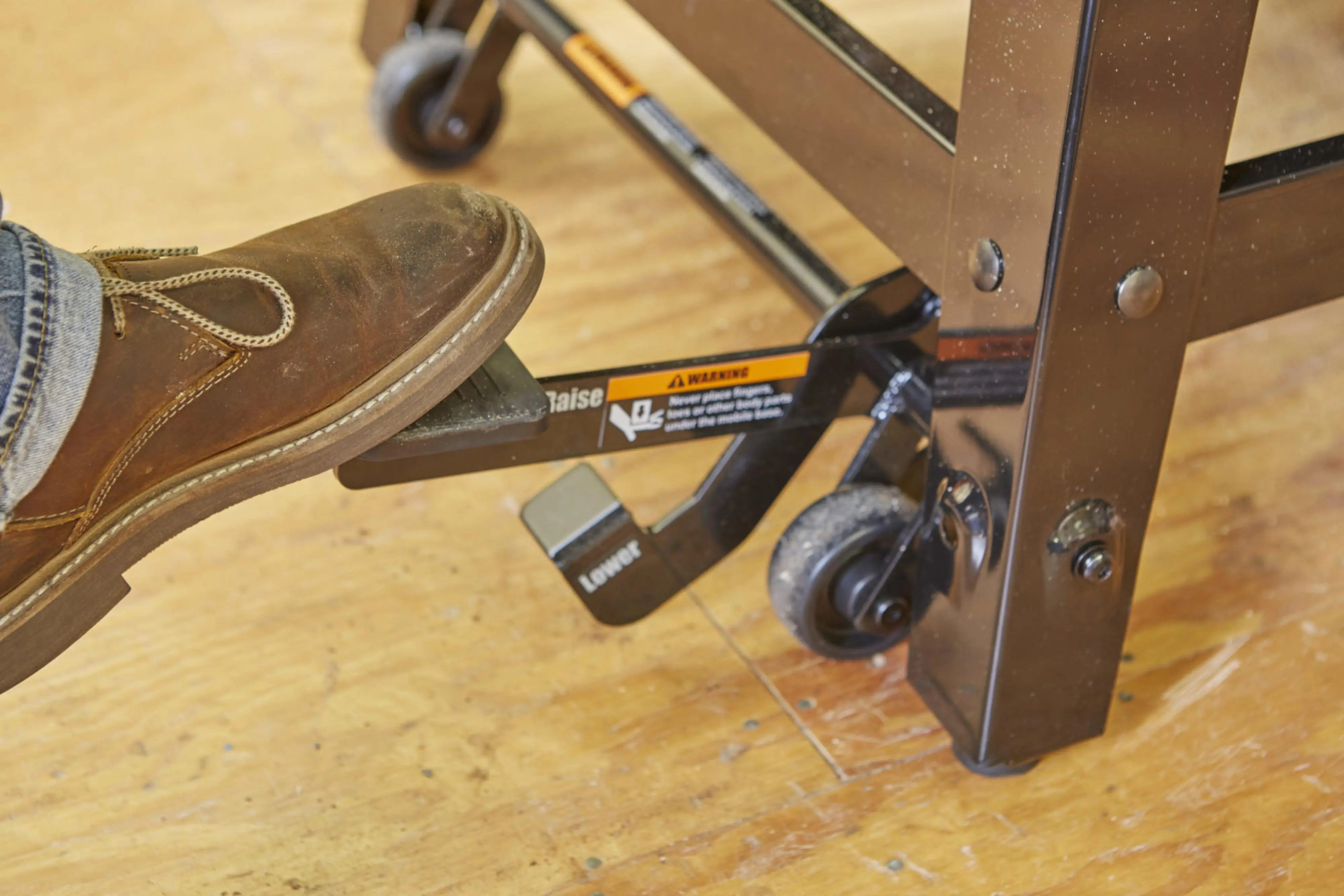 SawStop CNS175-SFA30  -   Contractor 1.75HP 120V 30" Table Saw SAWSTOP