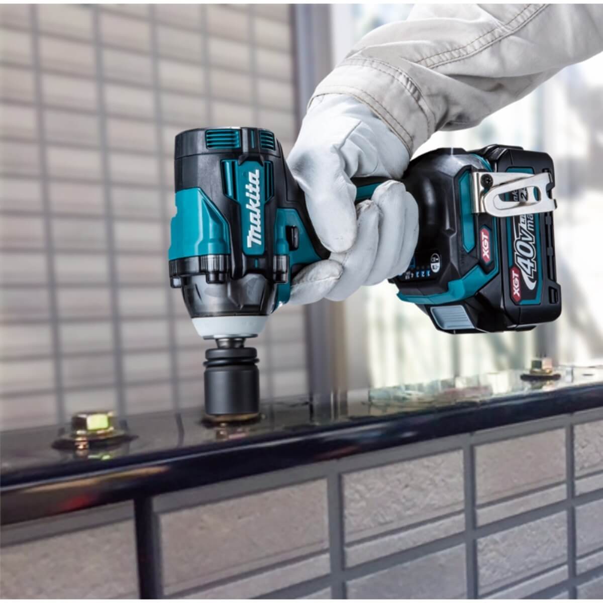 MAKITA TW004GZ - 40V Max XGT Brushless Cordless 1/2 in. Impact Wrench with Friction Ring (Tool Only)