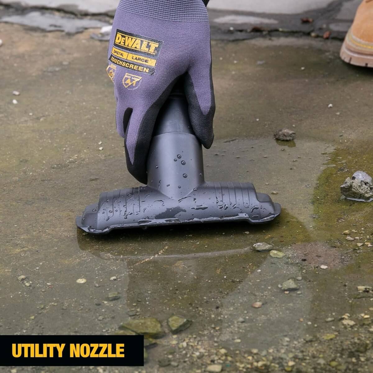 DEWALT DXV09P - 9 Gallon 5 Peak HP Poly Wet/Dry Vacuum