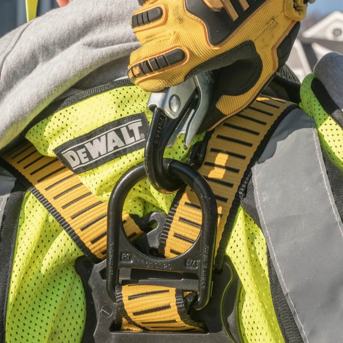DEWALT DXFP612111 - 6' Internal Energy Absorber Single Leg Lanyard with Steel Snap Hooks
