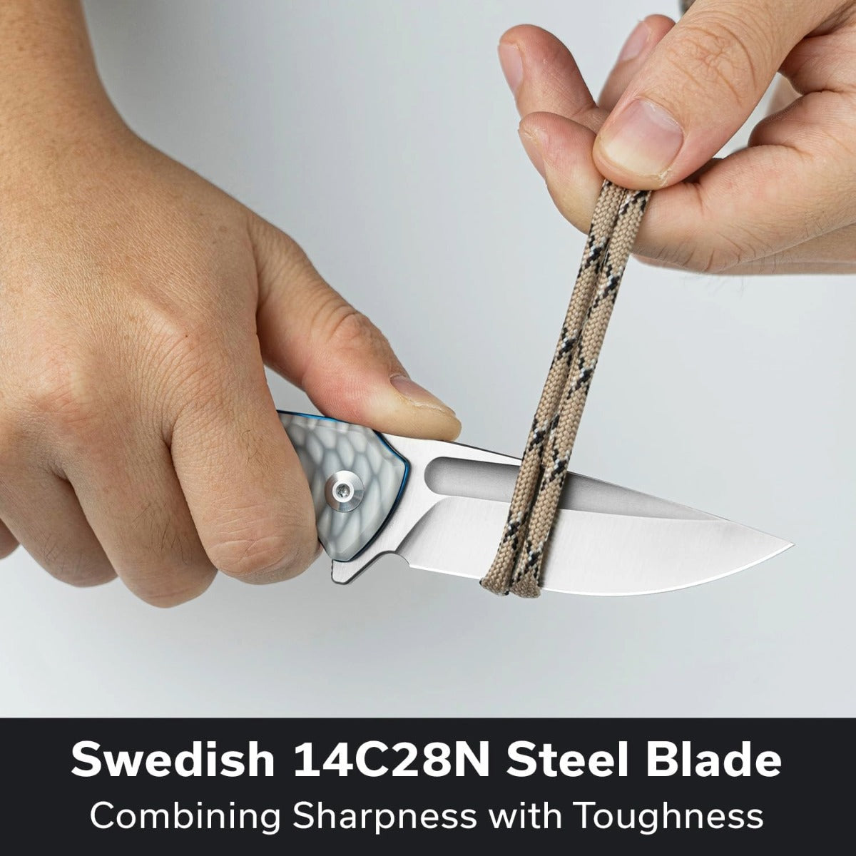 CIVIVI C24040-2 - Voidflare Flipper Knife - Satin 14C28N, Greyish White Resin