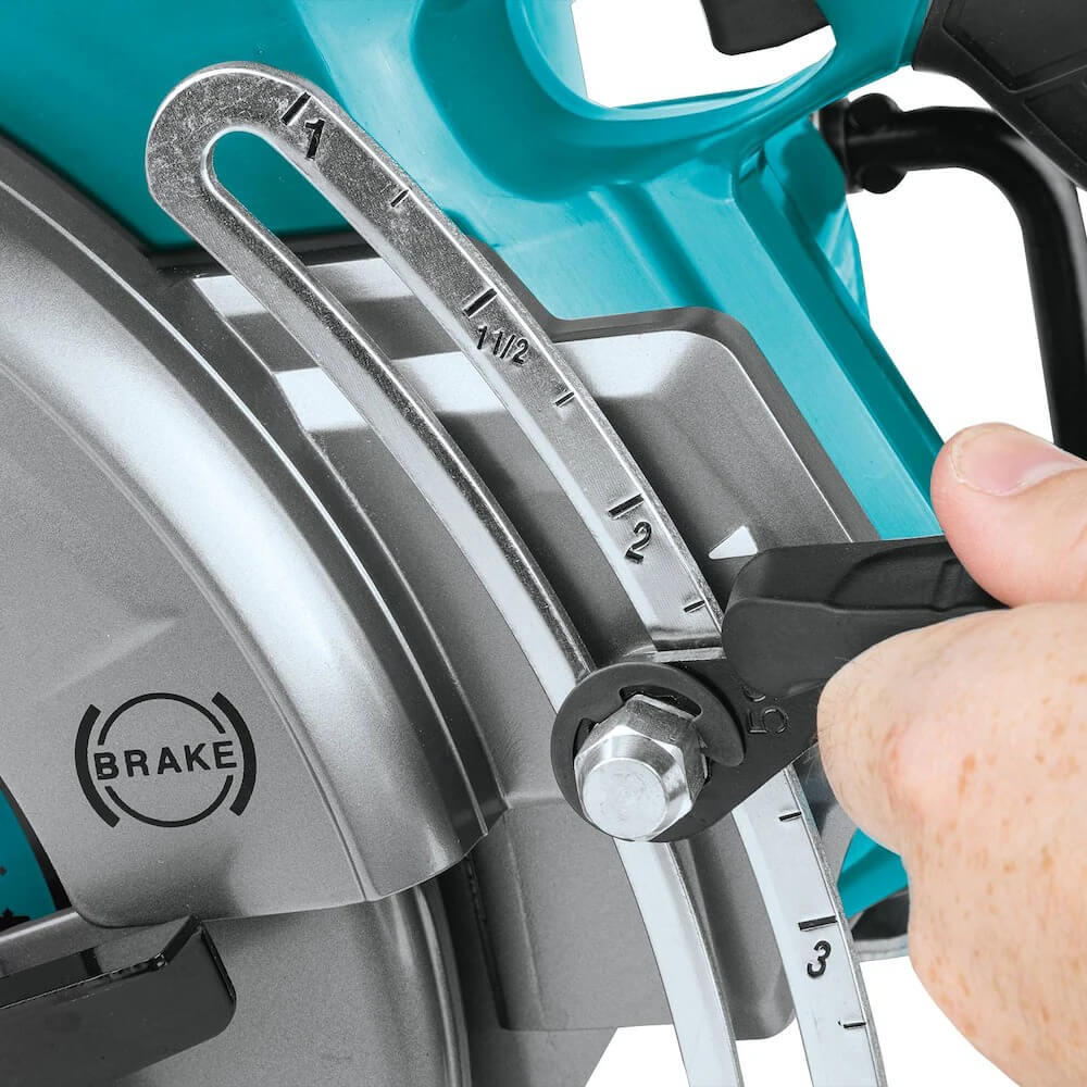 MAKITA RS002GM101 - 40V Max XGT Brushless 10-1/4" Rear Handle Circular Saw Kit