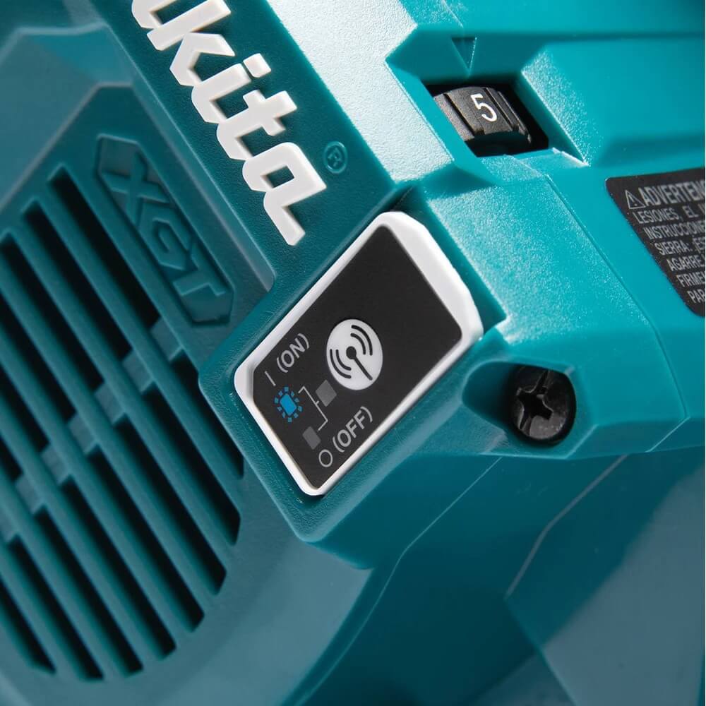 MAKITA SP001GZ05 - 40V max XGT Brushless 6-1/2" Plunge Cut Circular Saw with 55" Guide Rail (Tool Only)