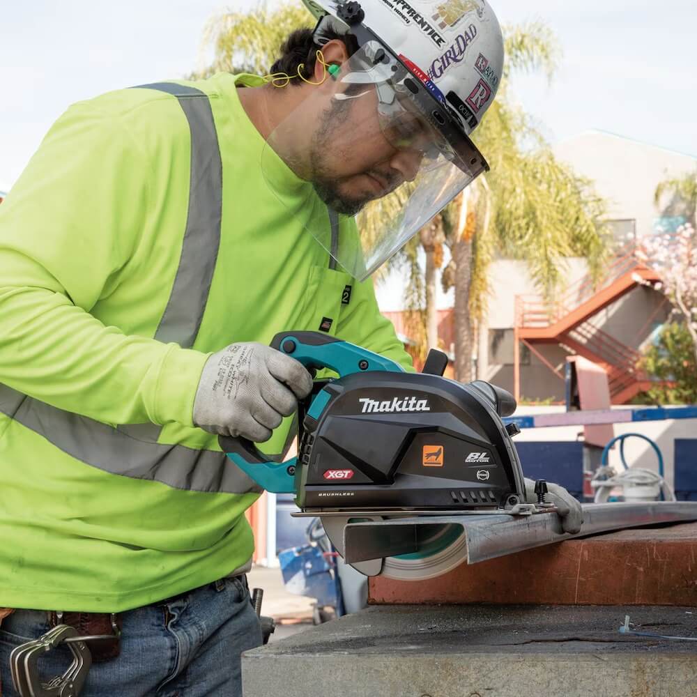 MAKITA CS002GZ - 40V Max XGT Brushless 7-1/4" Metal Cutting Circular Saw (Tool Only)