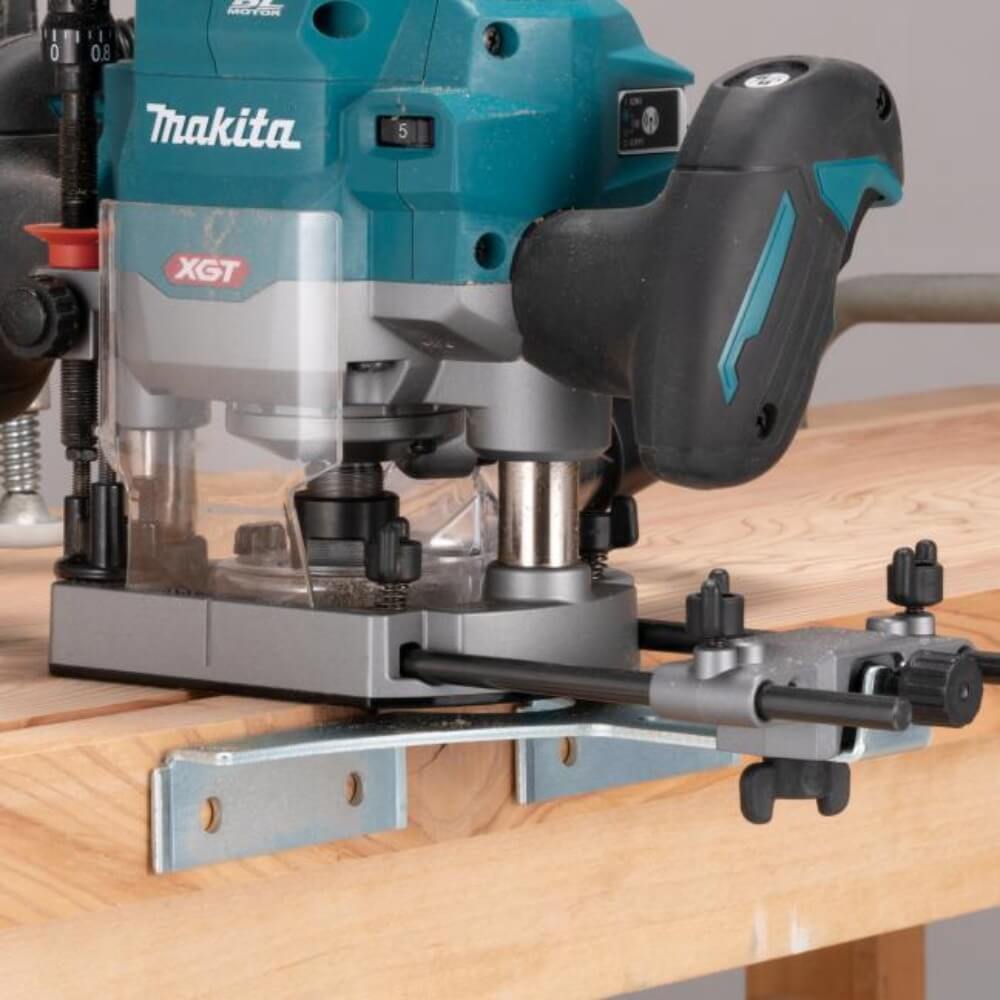 MAKITA RP001GZ01 - 40V Max XGT Brushless 1/2" Plunge Router with AWS (Tool Only)