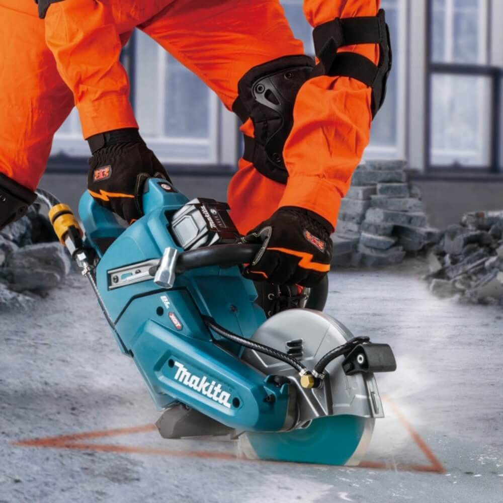 MAKITA CE003GL201 - 40V max XGT Brushless 9" Power Cutter Kit (8.0Ah x2)