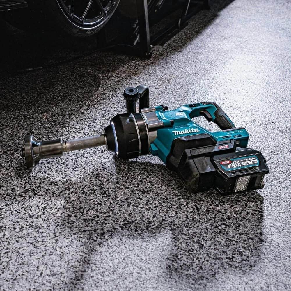 MAKITA TW010GZ - 40V Max XGT Brushless 1" Long Anvil High Torque Impact Wrench - Tool Only