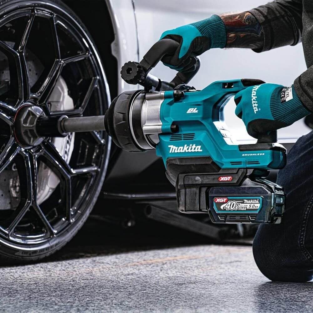 MAKITA TW010GZ - 40V Max XGT Brushless 1" Long Anvil High Torque Impact Wrench - Tool Only