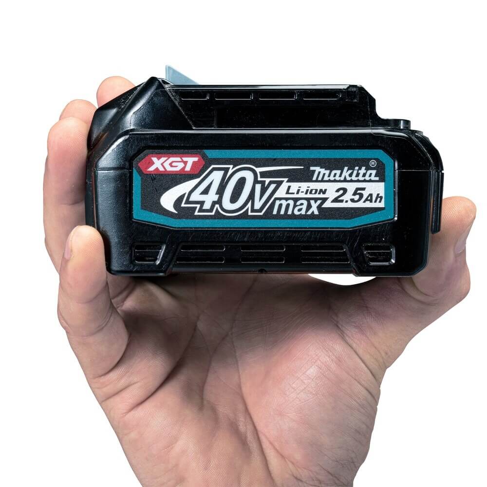 MAKITA T-05929 - 40Vmax XGT Fast Charger Starter Kit (2.5Ah)