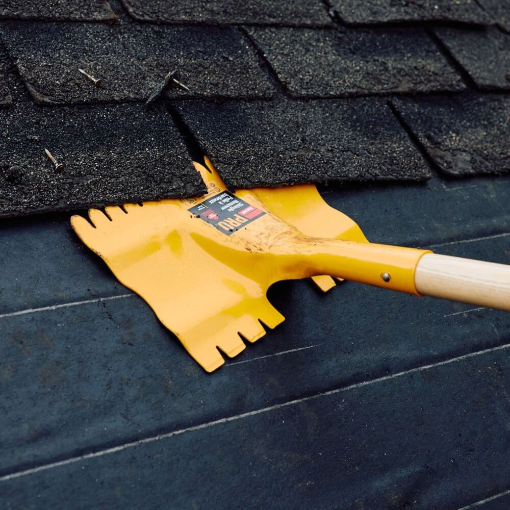 GARANT GRS12D - Pro Series 12-Inch Steel Shingle Remover Tool with Hardwood D-Handle