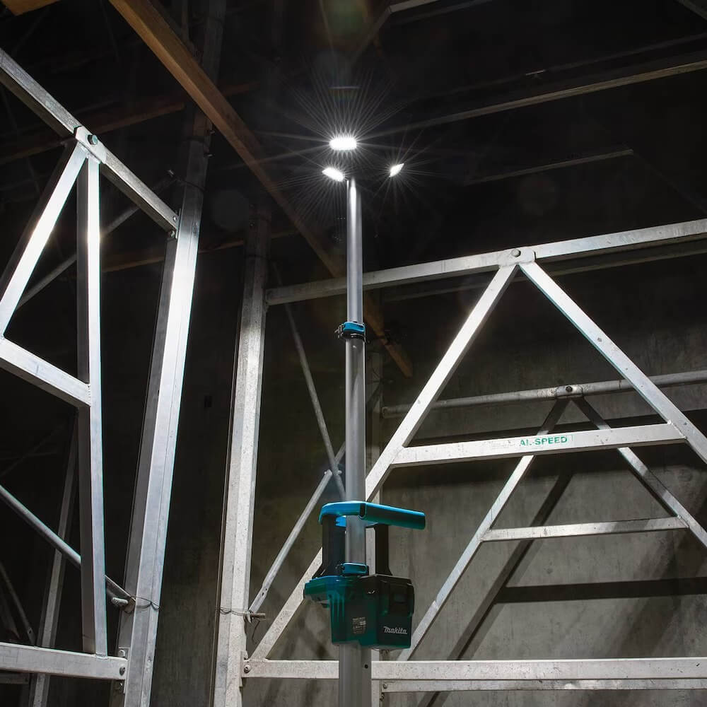 MAKITA DML814 - 18V LXT Lithium-Ion Cordless Tower Light, Spot/Flood