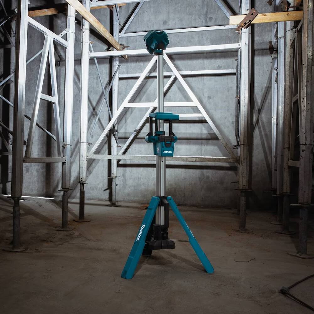 MAKITA DML814 - 18V LXT Lithium-Ion Cordless Tower Light, Spot/Flood