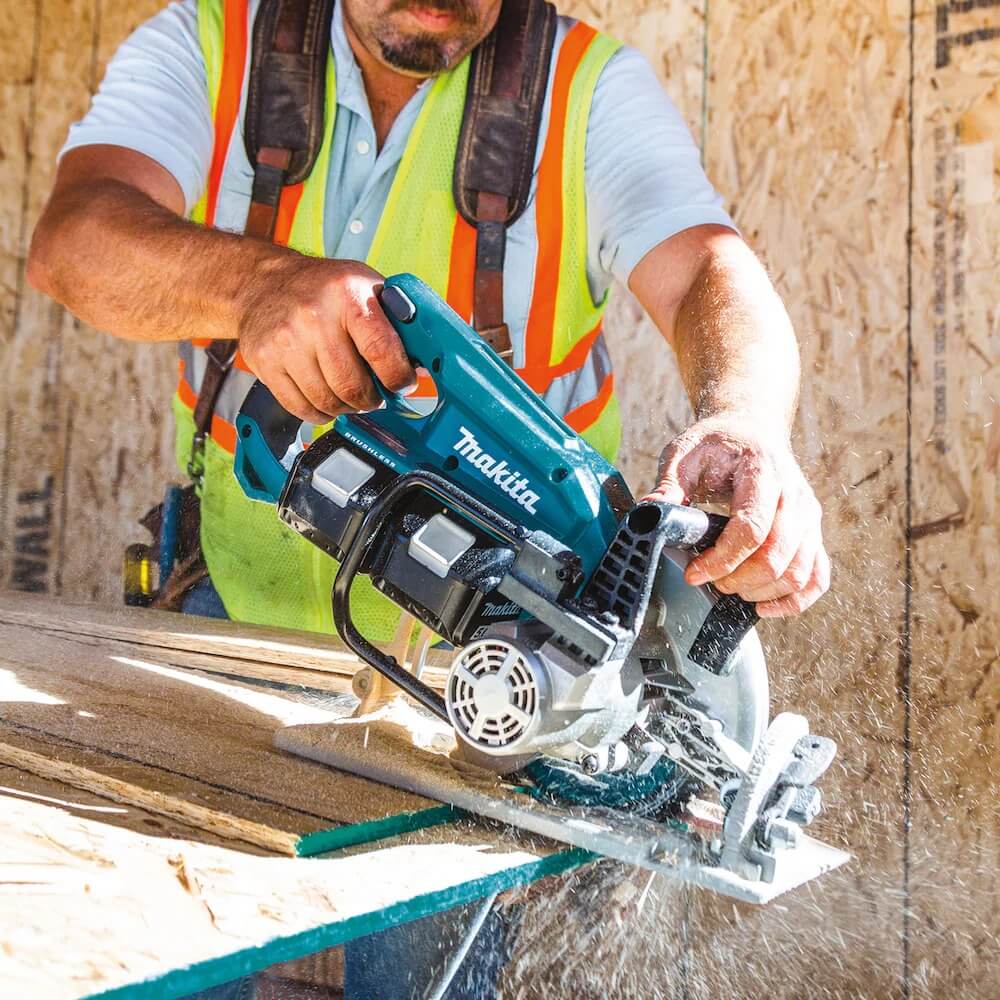 MAKITA DRS780PT2X - 18V x2 LXT Brushless Cordless 7-1/4" Rear Handle Circular Saw Kit