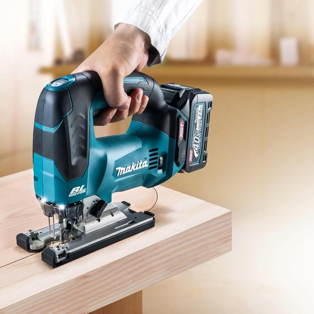 MAKITA JV002GZ - 40V Max XGT Brushless D-Handle Jig Saw - Tool Only