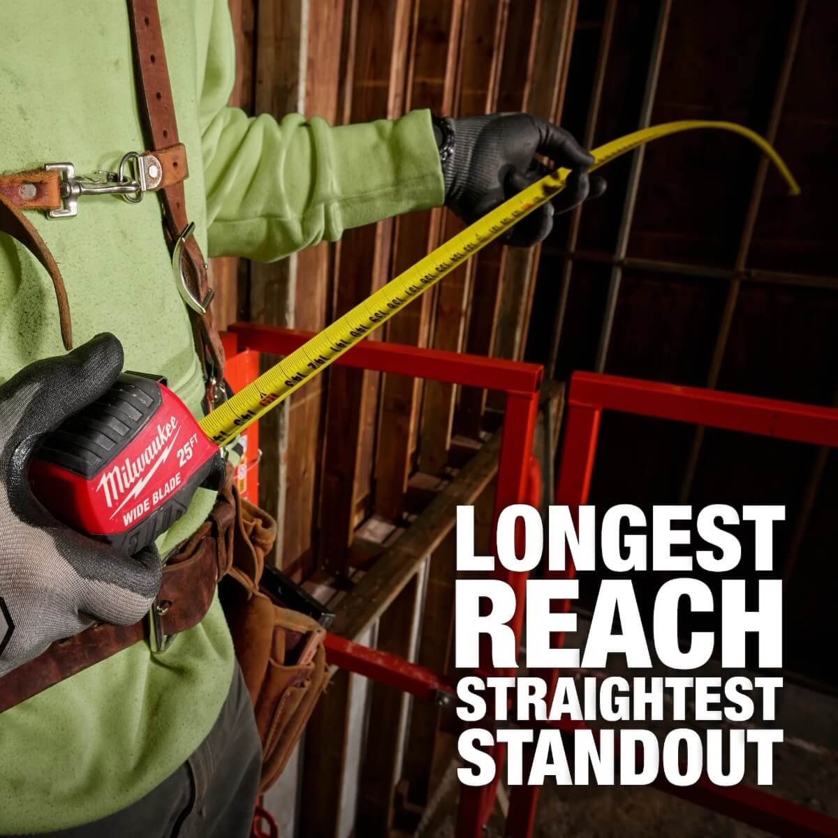 Milwaukee 48-22-1226 8m/26ft Wide Blade Tape Measure