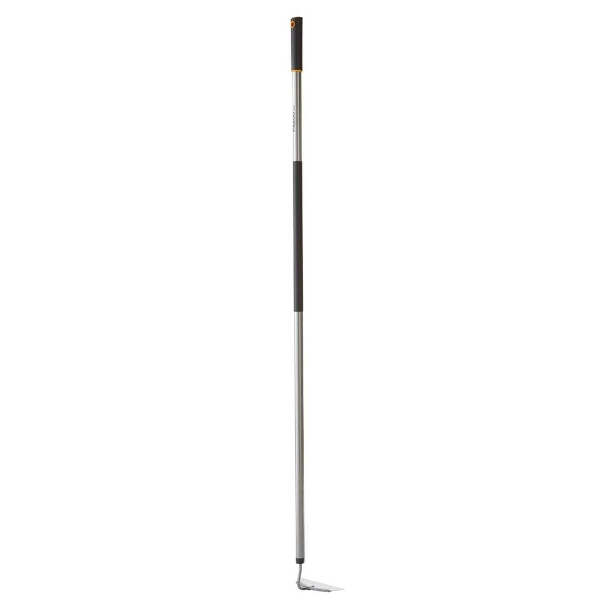 Fiskars FSK-3650 60 in. Long-Handle Aluminum Hoe - Orange/Silver