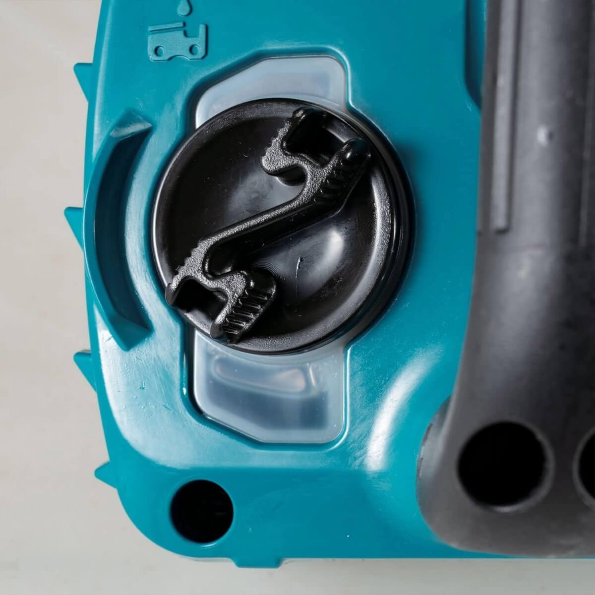 Makita DUC407RTX2 18V LXT Brushless 16" Rear Handle Chainsaw, 5.0Ah Kit