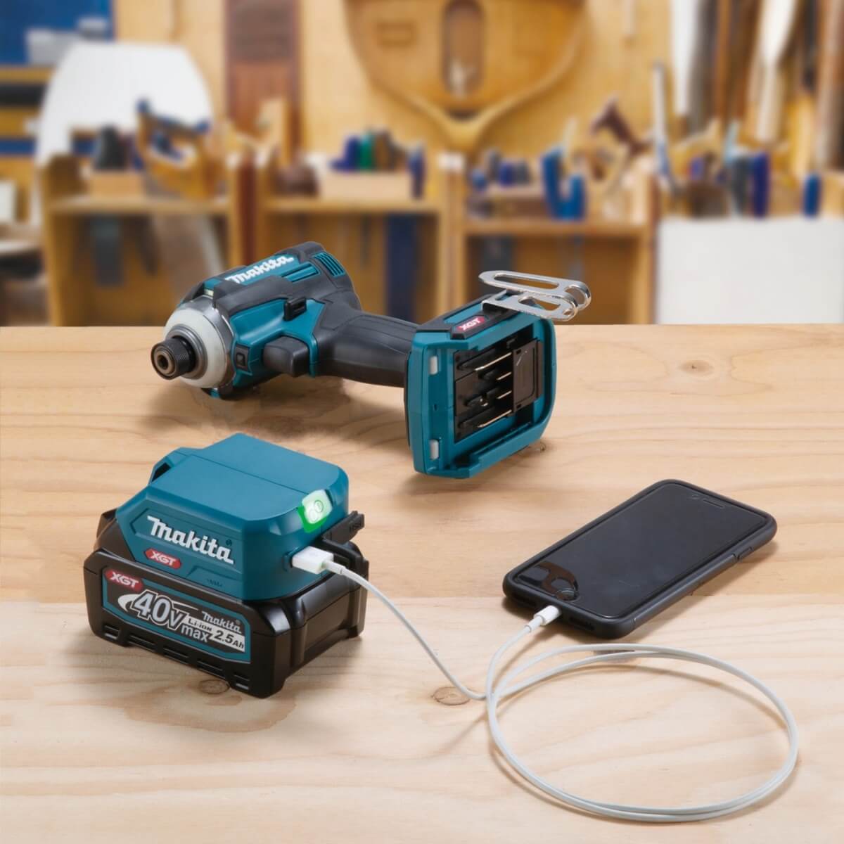 MAKITA ADP001G - 40V Max XGT Cordless USB Power Source Adapter - Tool Only