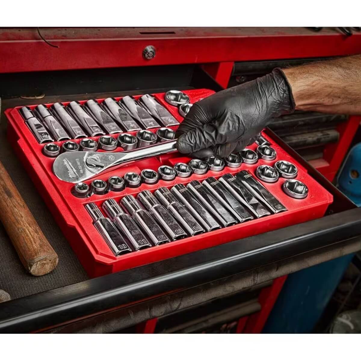 Milwaukee 48-22-9010 47pc 1/2" Drive Metric & SAE Ratchet and Socket Set