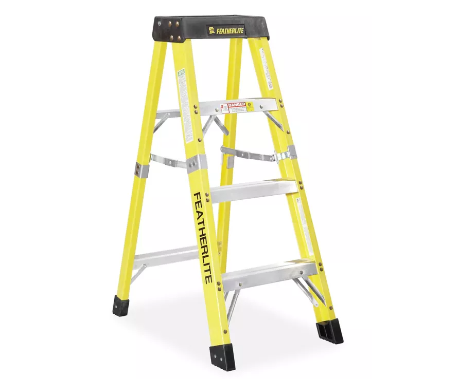 FEATHERLITE 6904 - 4' EXTRA-HEAVY DUTY FIBERGLASS STEPLADDER