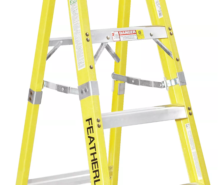 FEATHERLITE 6904 - 4' EXTRA-HEAVY DUTY FIBERGLASS STEPLADDER