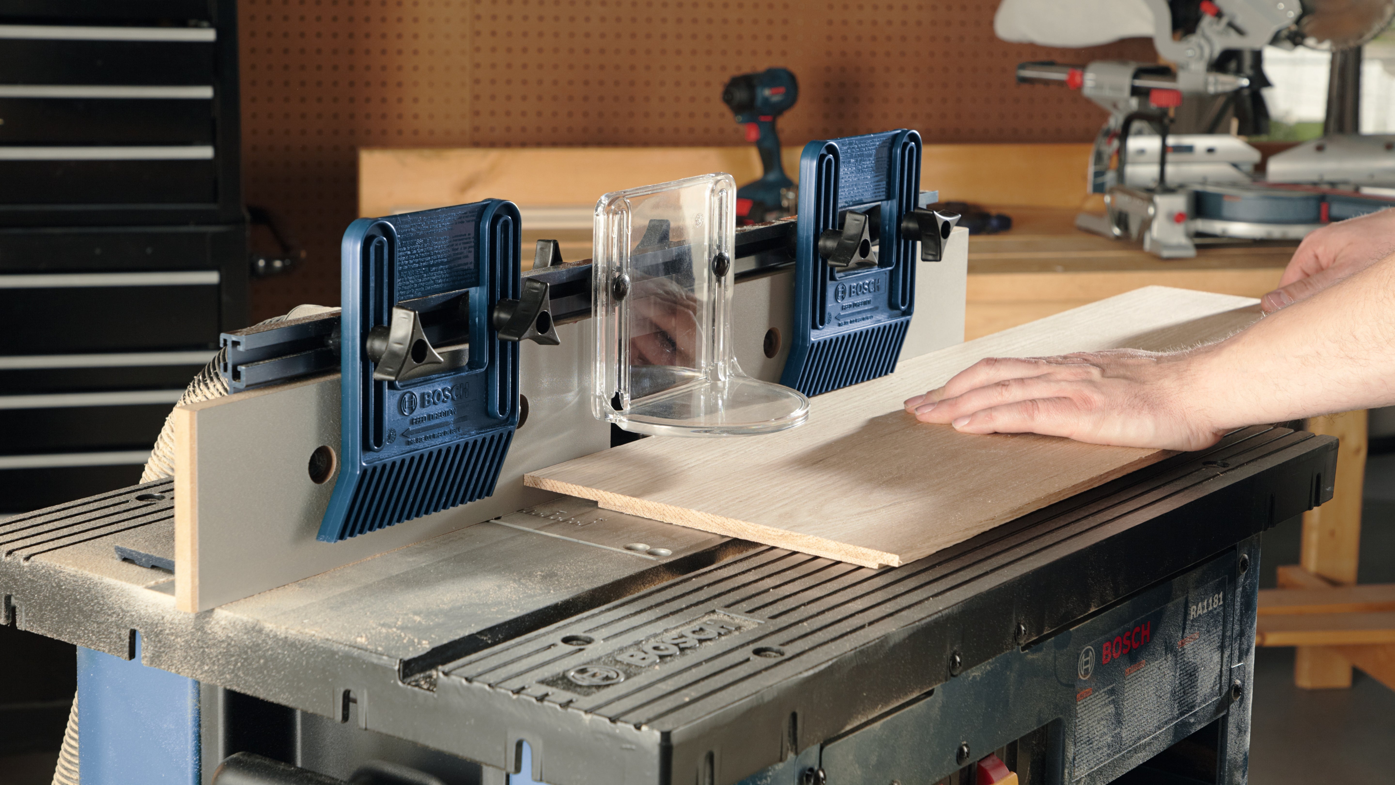 BOSCH RA1181  -  BENCH TO ROUTER TABLE