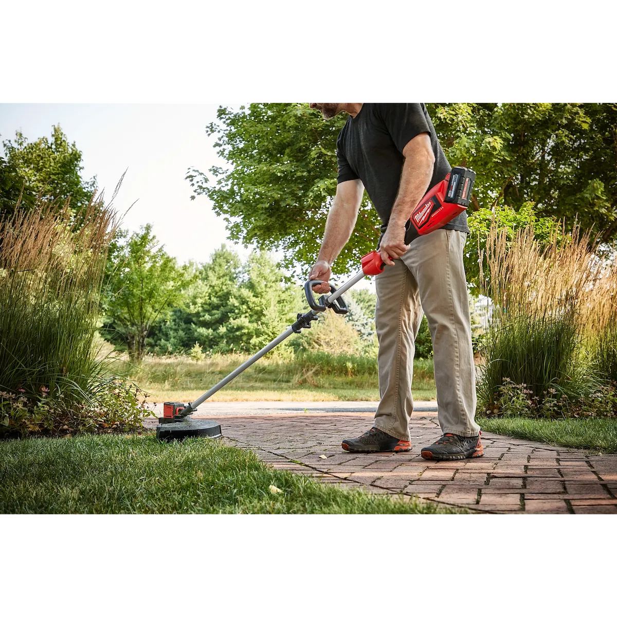Milwaukee 2828-21E - MILWAUKEE 2828-21E - M18™ Brushless String Trimmer Kit (View 12)