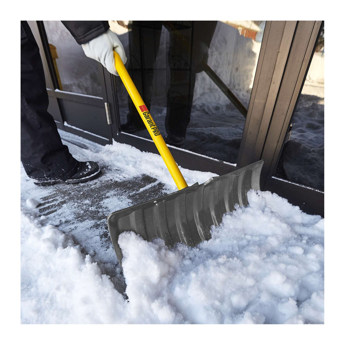 Garant GIPP21FKDR 21-Inch Snow Pusher With Steel Wear Strip