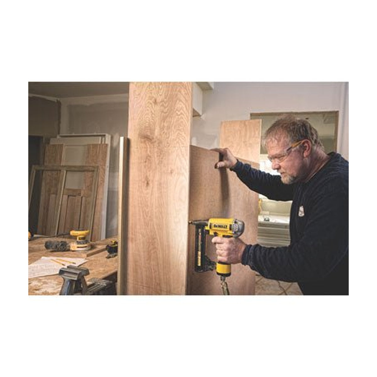 DEWALT DWFP1838 18 GA  FINISH STAPLER