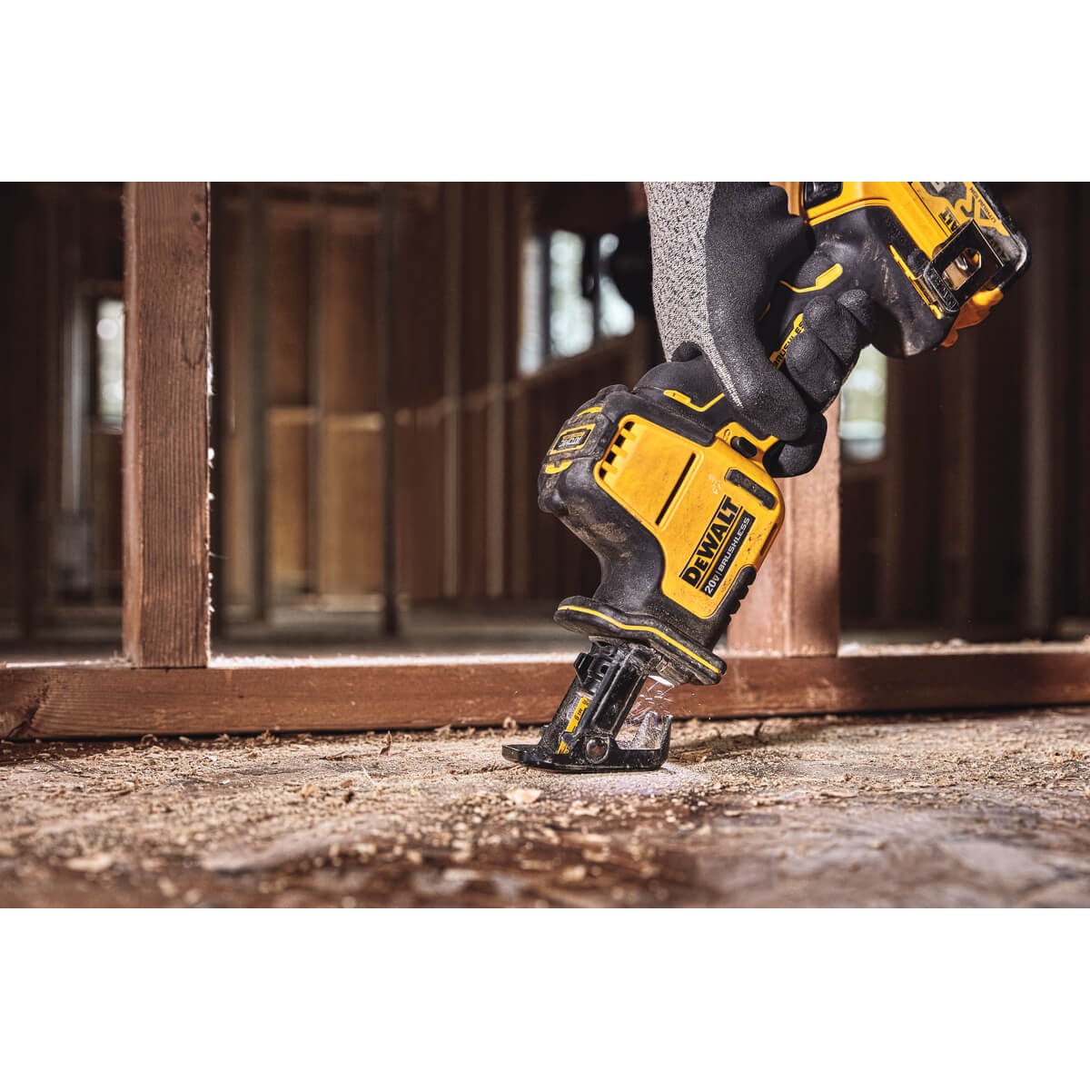 DEWALT DCS369B ATOMIC 20V MAX* CORDLESS ONE-HANDED RECIPROCATING SAW (TOOL ONLY)