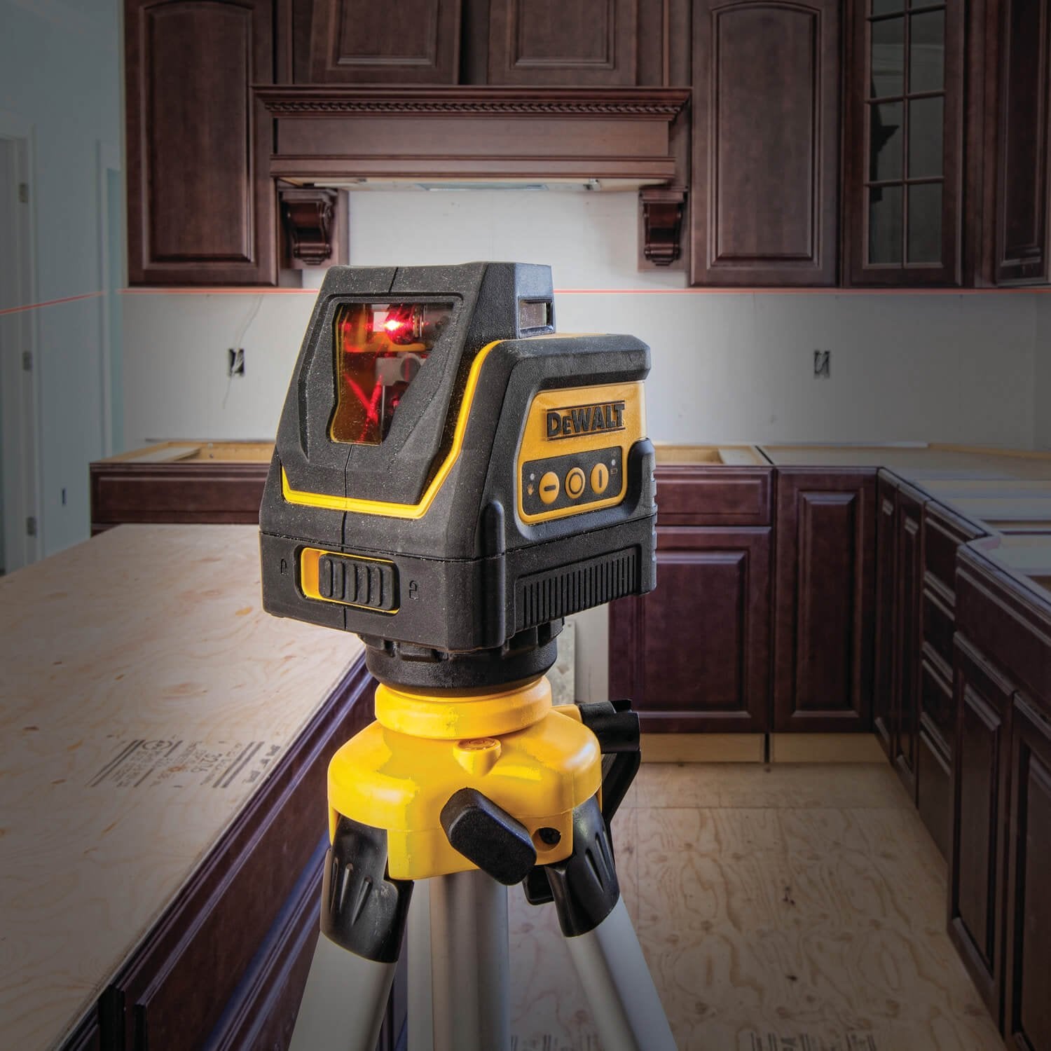 DEWALT DW0811-Linienlaser, selbstnivellierend, 360-Grad- und vertikale Linie