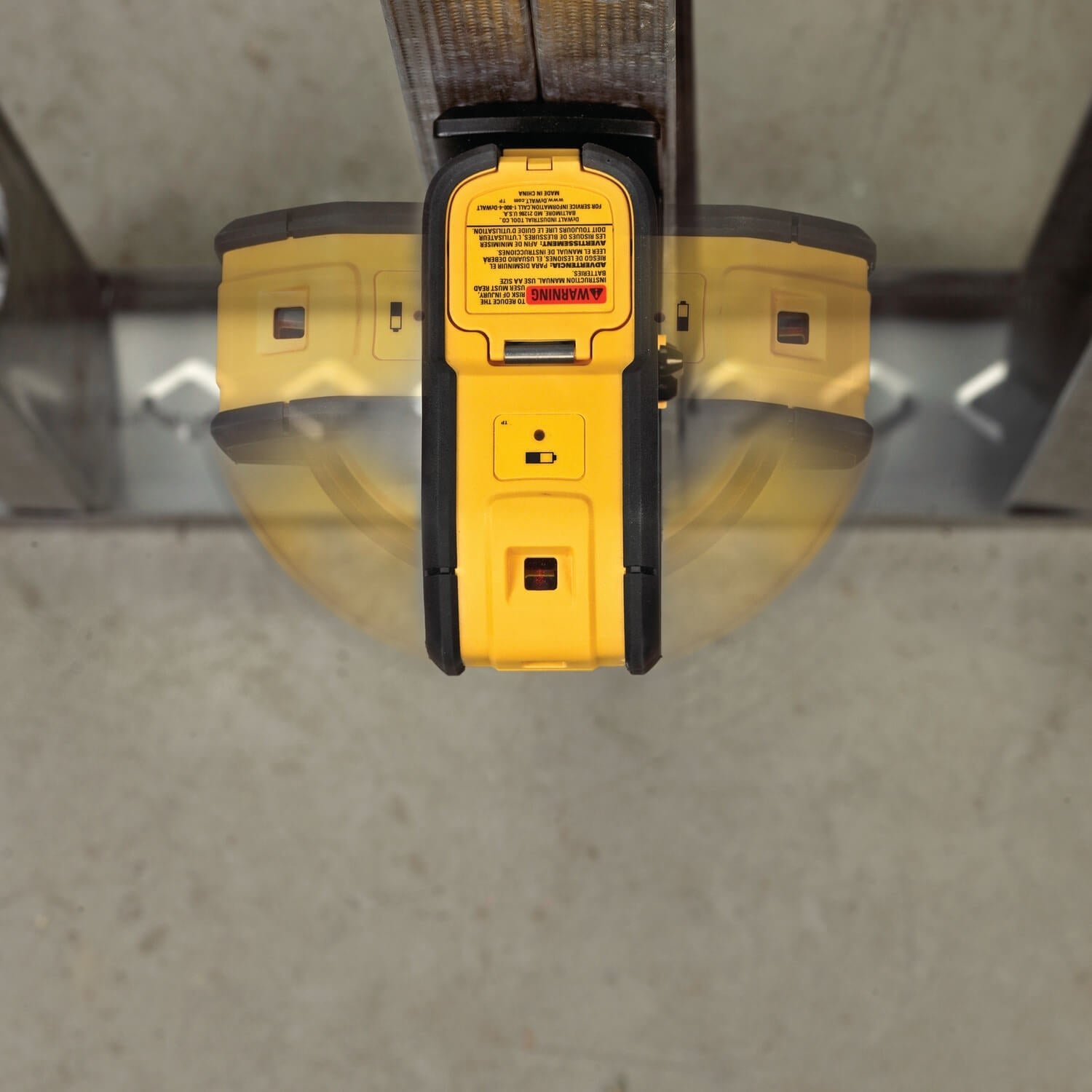 Pointeur laser à 3 faisceaux DEWALT DW083K