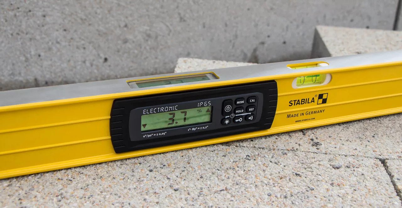 Stabila STA-36575 Type 196-2 Digital Tech Level 72" With Case