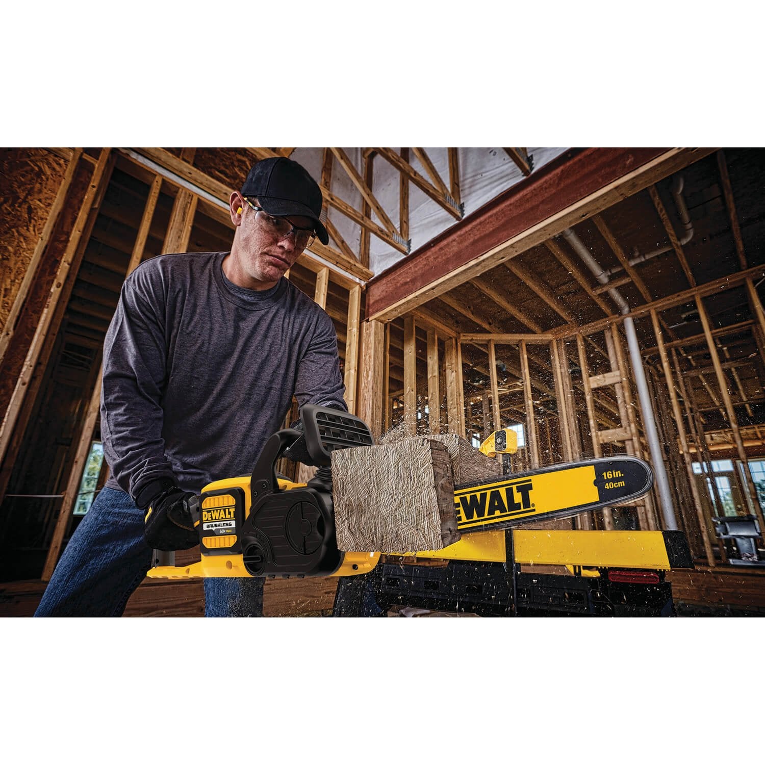 DEWALT DCCS670X1-FLEXVOLT 60V MAX* Brushless Chainsaw, 3.0Ah Battery