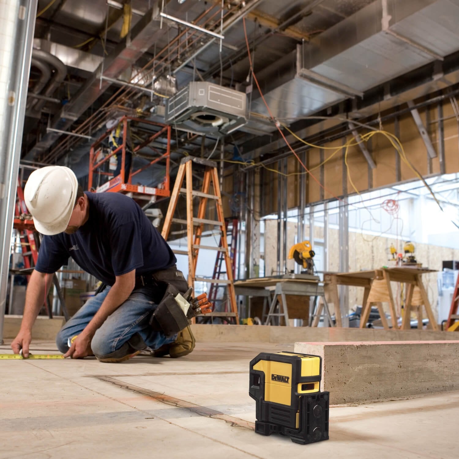 Dewalt DW0851 Self Leveling Spot Beams and Horizontal Line