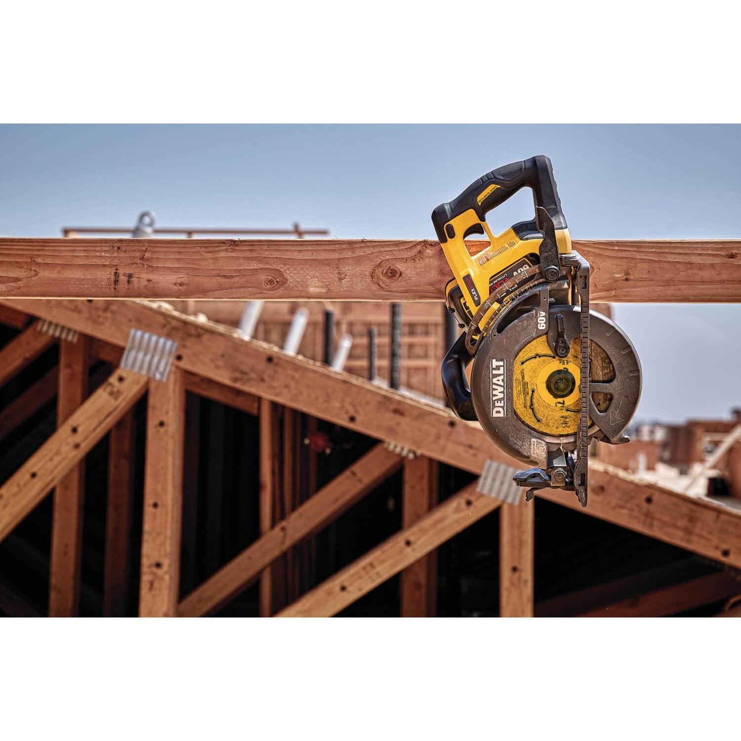 DEWALT DCS577X1 FLEXVOLT® 60V MAX* 7-1/4 ZOLL AKKU-SÄGE MIT SCHNECKENANTRIEB (9,0 A