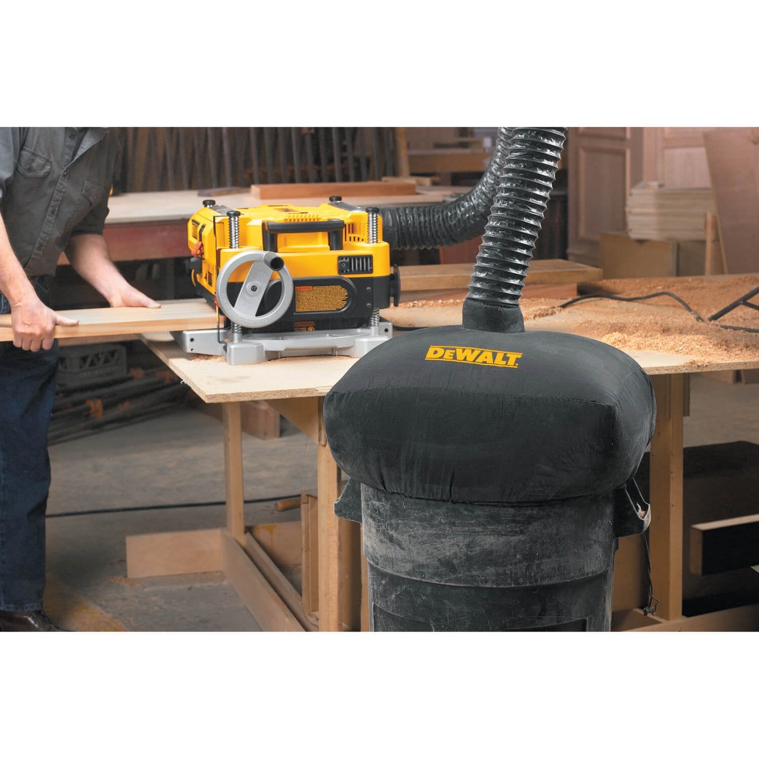 DEWALT DW735 13 Zoll Dickenhobel mit zwei Geschwindigkeiten