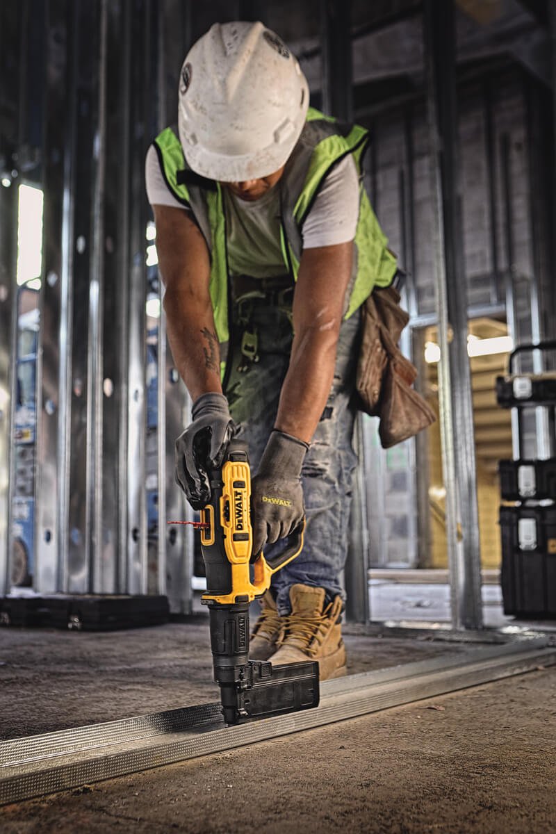 DEWALT DFD270MK - FULLY-AUTOMATIC .27 CALIBER POWDER-ACTUATED TOOL (MAGAZINE AND SINGLE SHOT KIT)