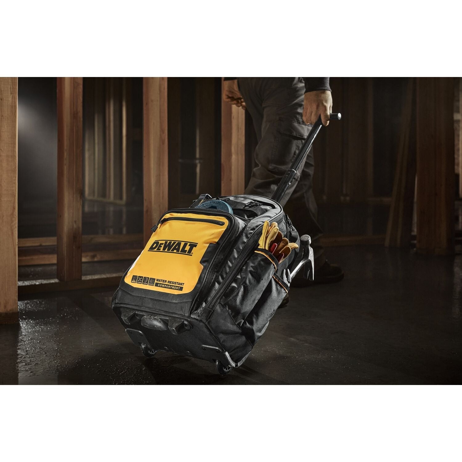 Dewalt backpack vacuum cleaner sale