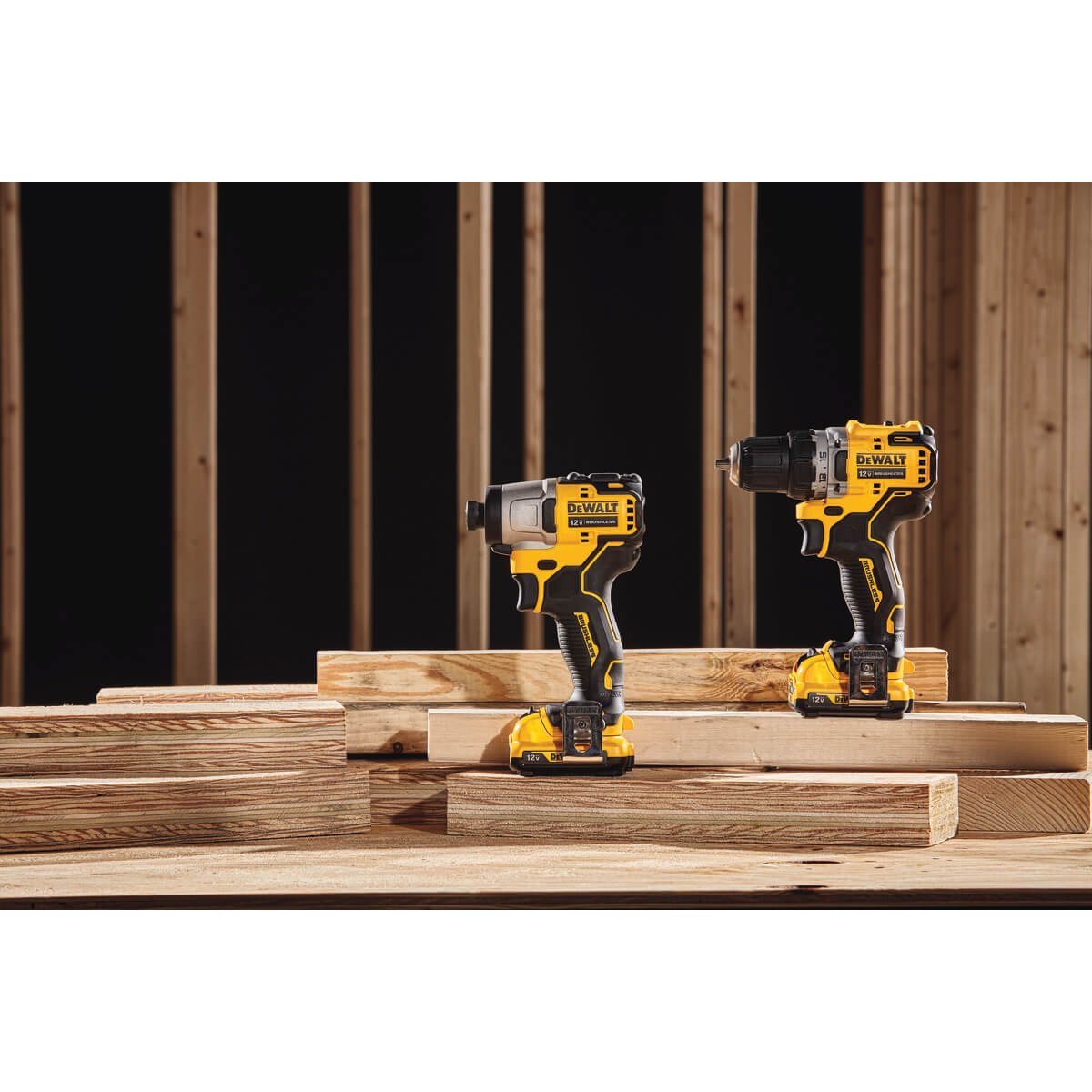 DEWALT DCK221F2 XTREME™ 12V MAX* BÜRSTENLOSER AKKU-BOHRER- UND SCHLAGSCHRAUBER-SATZ