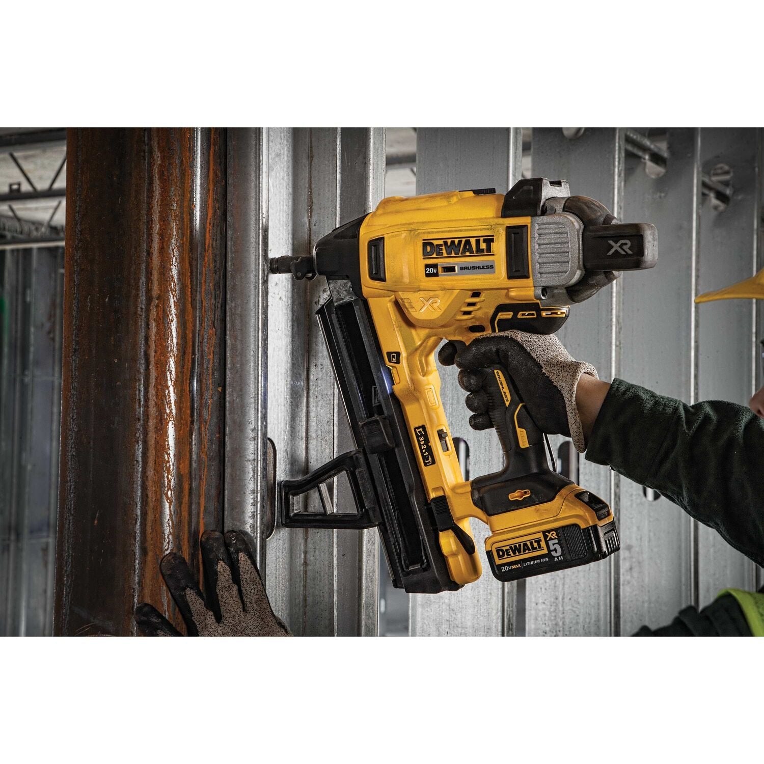 Kit cloueuse à béton sans fil DEWALT DCN890P2-20V Max Xr