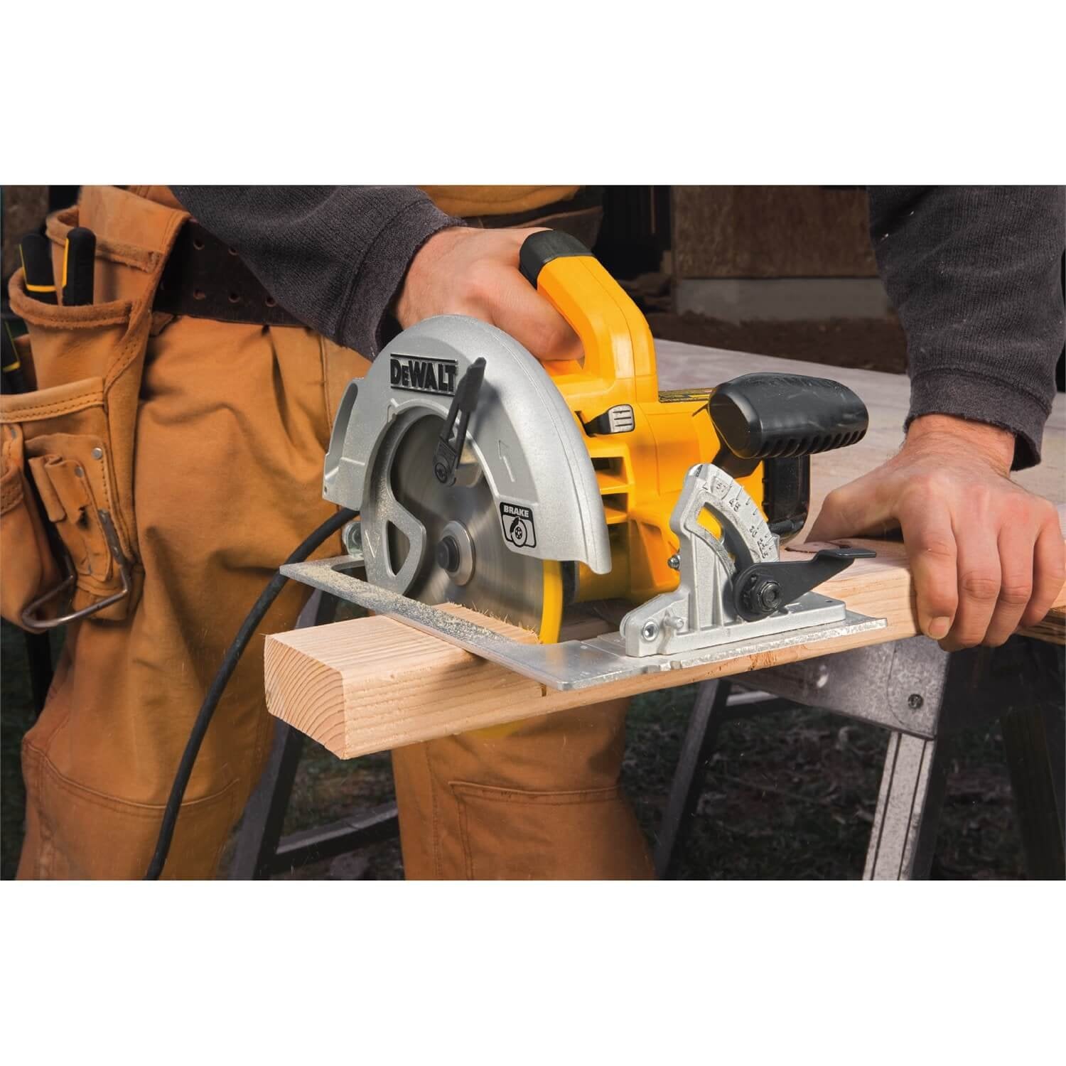 DEWALT DWE575SB-7-1/4-Zoll-Kreissäge mit elektrischer Bremse, 15 Ampere, kabelgebunden