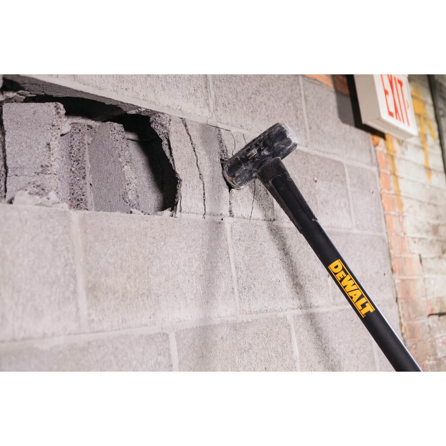 DEWALT DWHT56028-8 Lb. Exocore Sledge Hammer