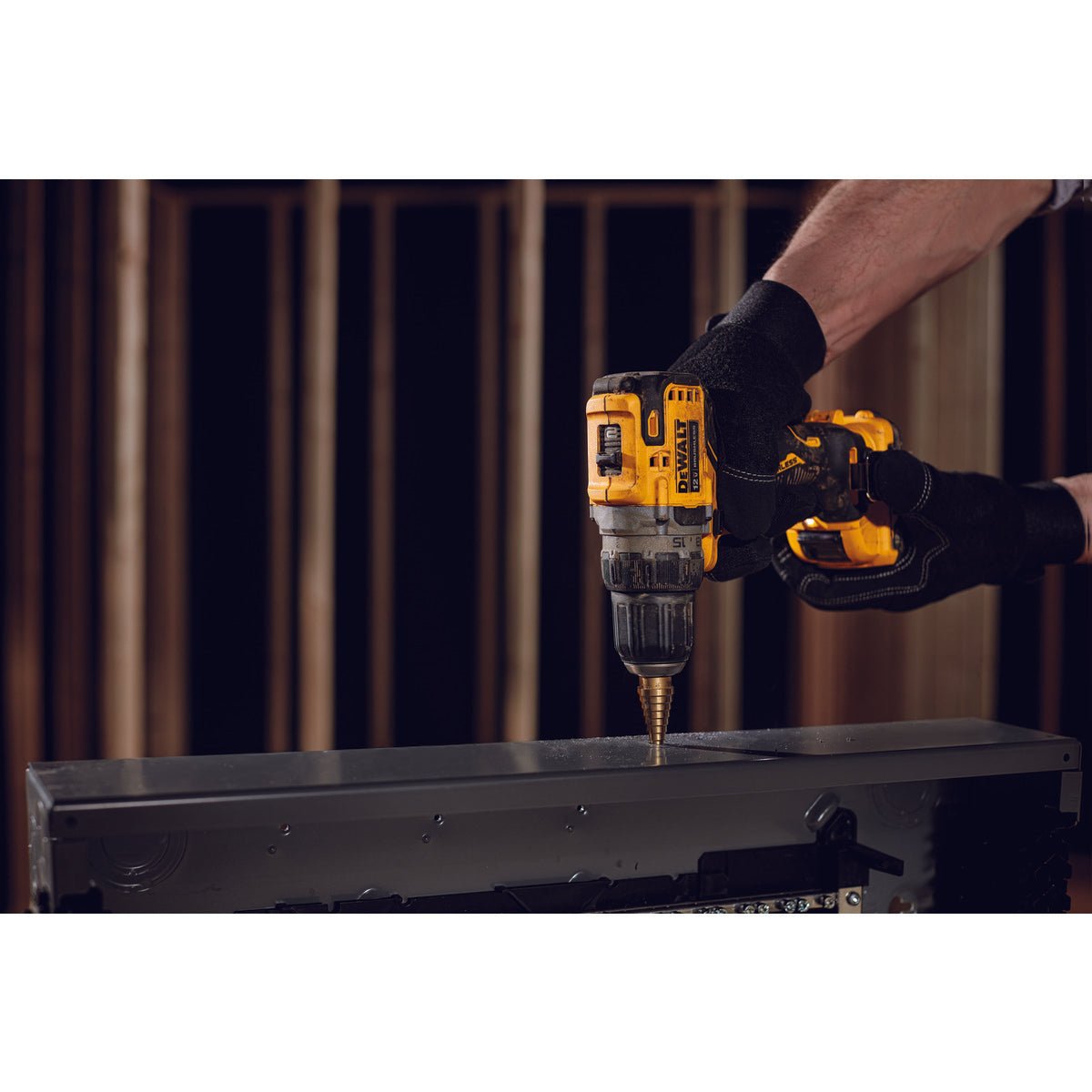 Perceuse-visseuse sans fil DEWALT DCD701B-12V MAX* XTREME sans fil et sans balais 3/8 po