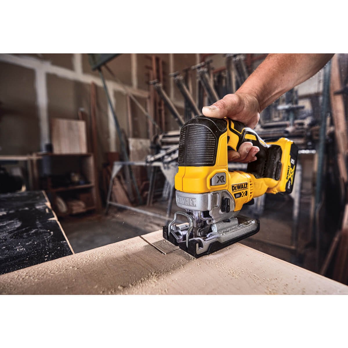 Scie sauteuse Dewalt DCS334B - 20 V MAX XR (SEULEMENT)