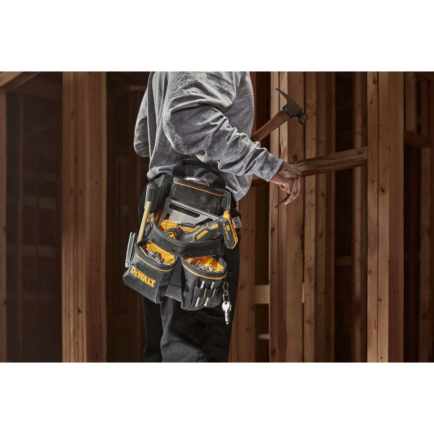 DEWALT DWST540201-Professional Nail Pouch